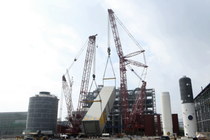 Manitowoc 31000 performs heaviest lift yet