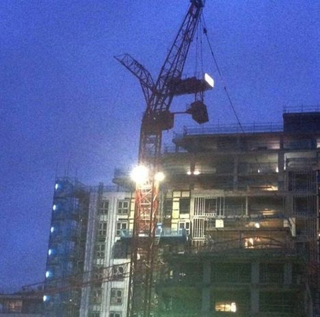 Tower crane loses jib in London