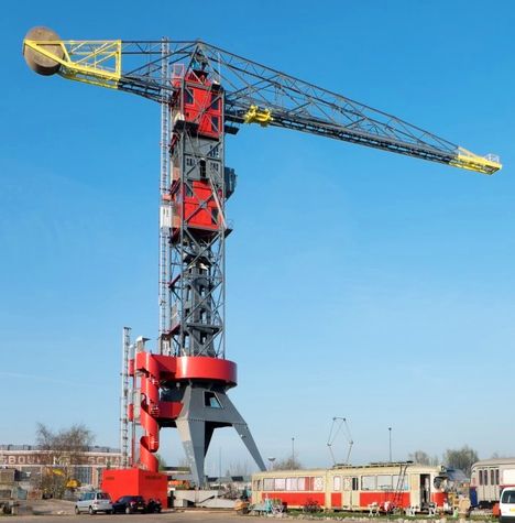 New hotel in a large harbour crane