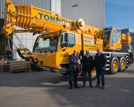 First new Liebherr for Tonhout